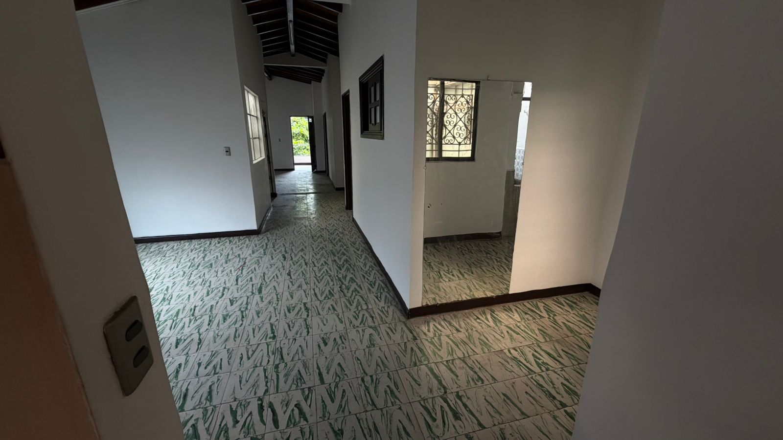 ARRIENDO CASA EN AVENIDA GUAYABAL – (EEP-1052) – TERCER PISO